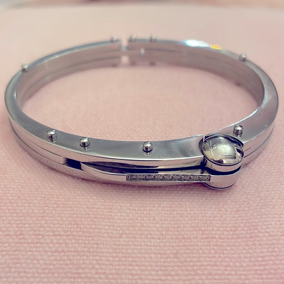 Stainless steel faux handcuff bracelet bangle with cubic zirconias rhinestones - Picture 3 of 8